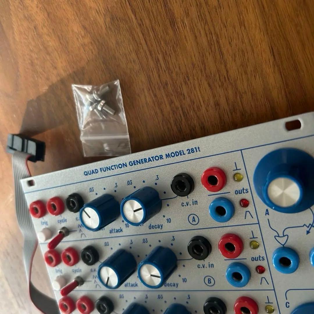 Buchla Tiptop 281t モジュラーシンセ 🎓 Buchla & Tiptop Audio Model 281t - Control Voltage Buchla & Tiptop Audio -  Model 281t